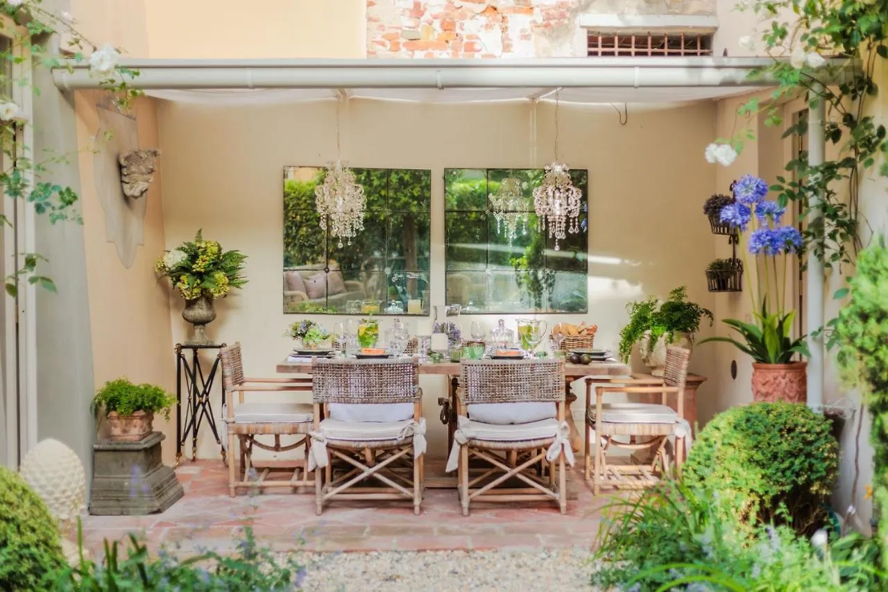 La Casina Luxury Apartment Inside The Walls Of Lucca With Garden, Airconditioning, Wifi Italy