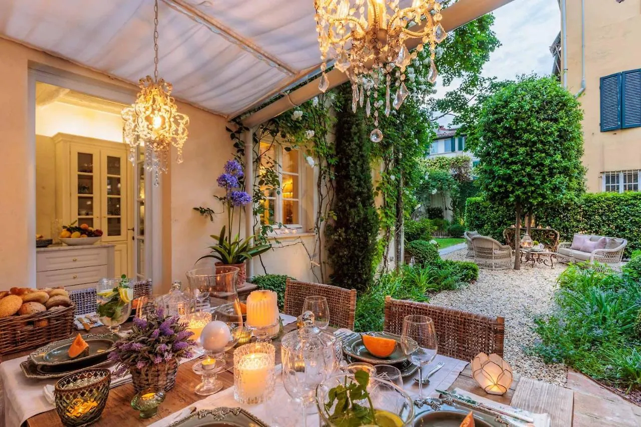 La Casina Luxury Apartment Inside The Walls Of Lucca With Garden, Airconditioning, Wifi Italy