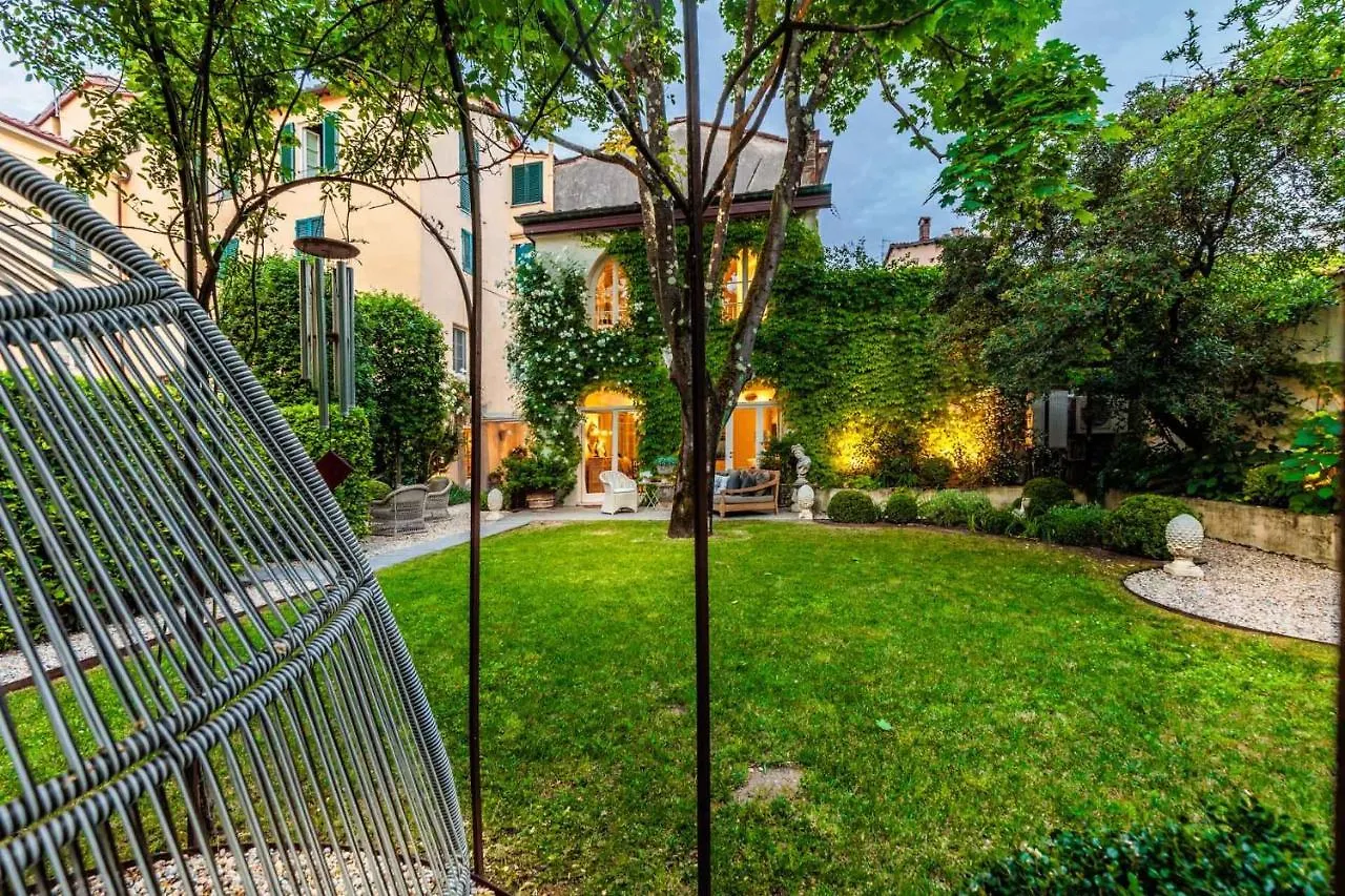 La Casina Luxury Apartment Inside The Walls Of Lucca With Garden, Airconditioning, Wifi Italy